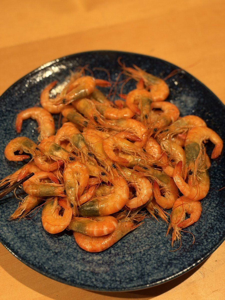 oyruuu's tweet photo. 〆にボソエビのガーリックシュリンプ🦐
美味いに決まってるやつ
これで夜勤も頑張れる！おやすみなさい😴 https://t.co/URK4ETTPdo