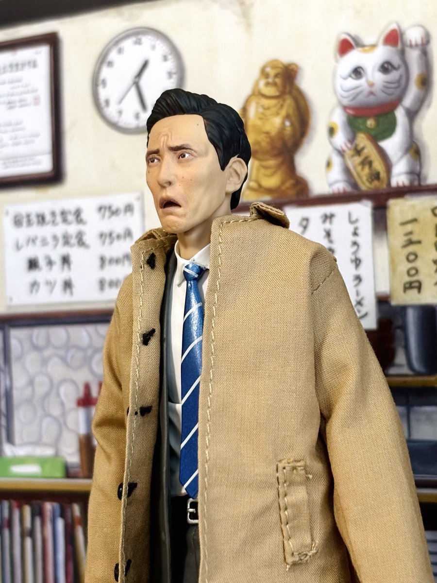 cagotskt's tweet photo. 日々孤独のグルメのエンドレス再放送に癒されておりまして、去年予約発注していた井之頭五郎さんのフィギュアが今日届きました。五郎さんいつも癒しをありがとう。
#孤独のグルメ #井之頭五郎 #figma https://t.co/IYsZSdFfZL