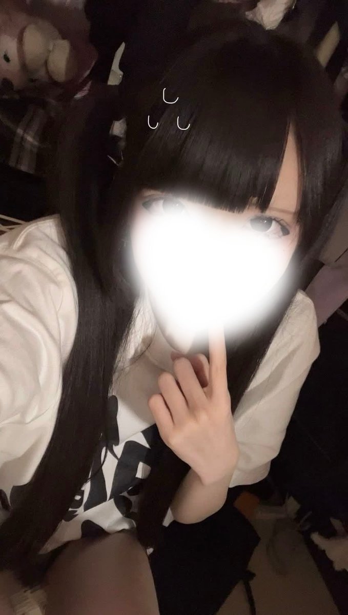 xxcr42lv's tweet photo. うらあか始めました！！
普段はメイドカフェしてます♡♡
動画とかも売ってるからたくさんでぃーえむきてほしーな！
#裏垢女子 #裏アカ男子と繋がりたい https://t.co/SXu8HqXwW6