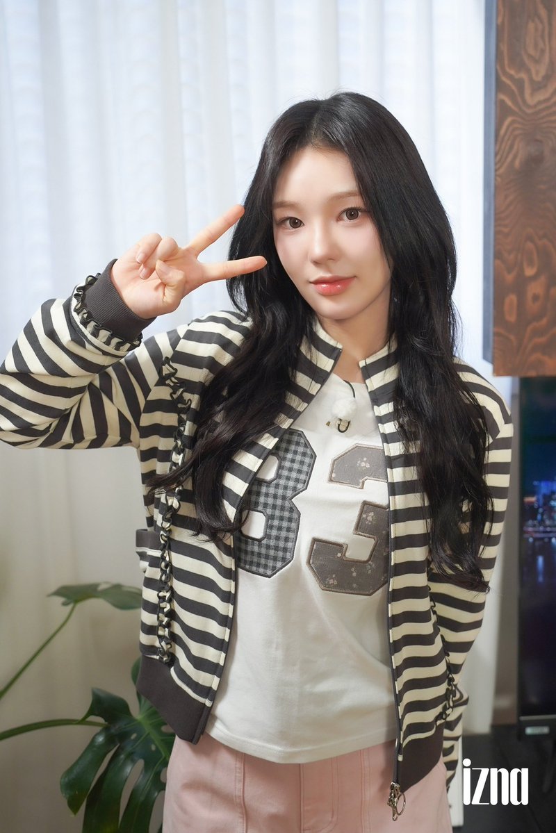 ko2boll's tweet photo. @웨이크원 보정담당자좀바꿔주세요……….. https://t.co/VnHPAzILaL