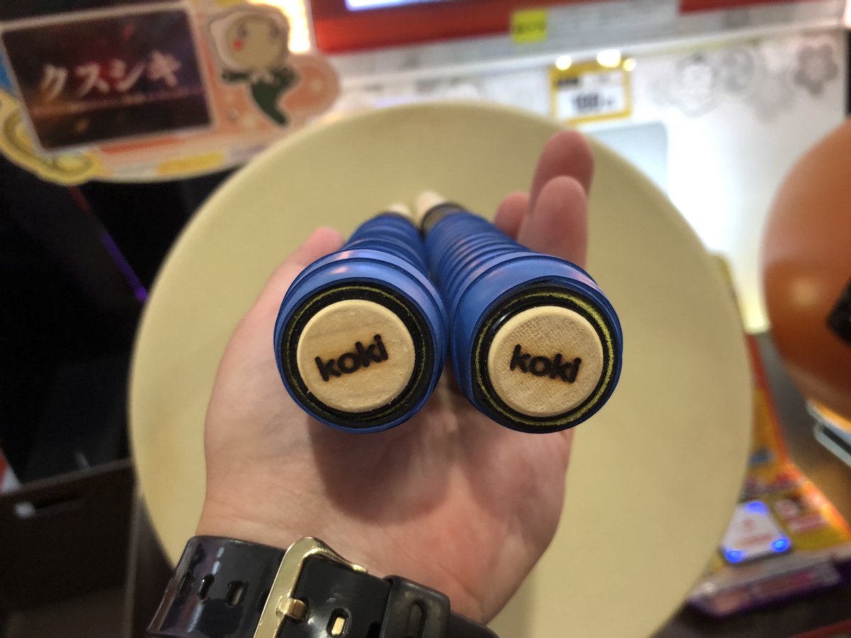 Raxitotaiko's tweet photo. 今回こうき！！君にオーダーバチお願いして作成してもらいました！
グリップは自分好みに巻き直したけどすっっっっごい使いやすい。連打も今までにないぐらい気持ちよく入る... https://t.co/0NIqCLdnzu