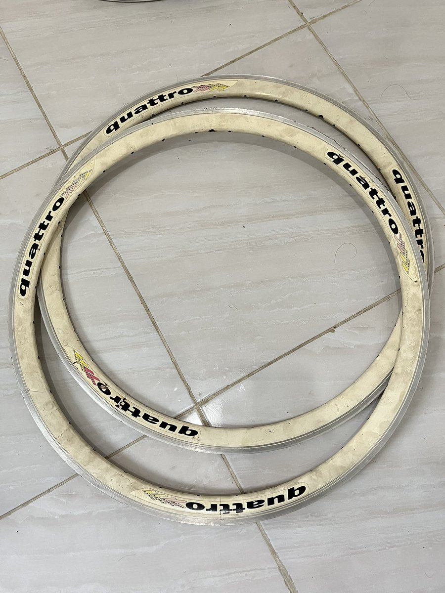jualbarkas's tweet photo. Bismillah, bersih-bersih gudang ✨

#fnfjb
Aneka rims tak terpakai (sepasang) 

Fiamme Italy 32H (1.5jt)
Quattro 32H (400rb)
Italian Classico 32H (350rb)
Air Alloy 24H (375rb)

Minus kotor penyimpanan gudang.
Ambil semua 2jt aja💸

siap toko ijo atau direct tf jg bisa. https://t.co/7TjMhHmcUx