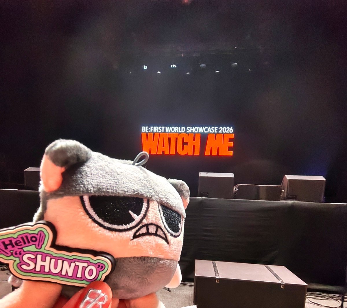 LoL2MEandU's tweet photo. 最高だったバンコク公演🇹🇭
過去最高鬼神席過ぎて記憶がない
帰ったら動画あげます😭ちゃんと撮れてるか怖くてまだ見れてない
#BF_World2026  
#BF_WorldShowcaseBKK 
#キュボきゅん旅🛹 https://t.co/K4pMviBNMz