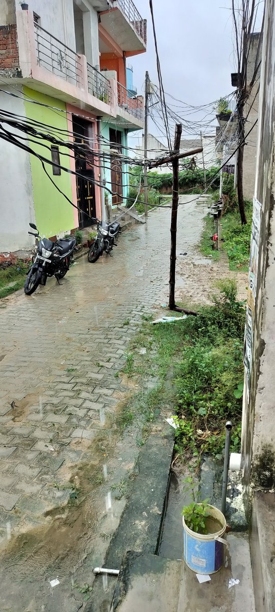 Manojbasic's tweet photo. I have complaint many time to power house about the broken bamboo pillar in my area and the cables are hanging on the road and infront of my house but no action was taken till one month. Who is going to responsibile for any accident??Khalilabad sant Kabir Nagar Gorkhal
@UPPCLLKO https://t.co/F9wxhYVWFB