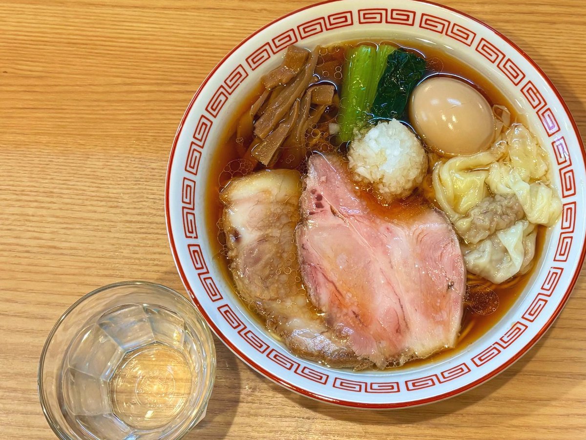 Juliecbcy's tweet photo. 疲れた日のあったかい一杯はやっぱり染みる。
ふんわり立ち上る湯気にホッとする瞬間がたまらない。
飲み干すたびに少し元気をもらう感じ。 https://t.co/LpGT51tHkS