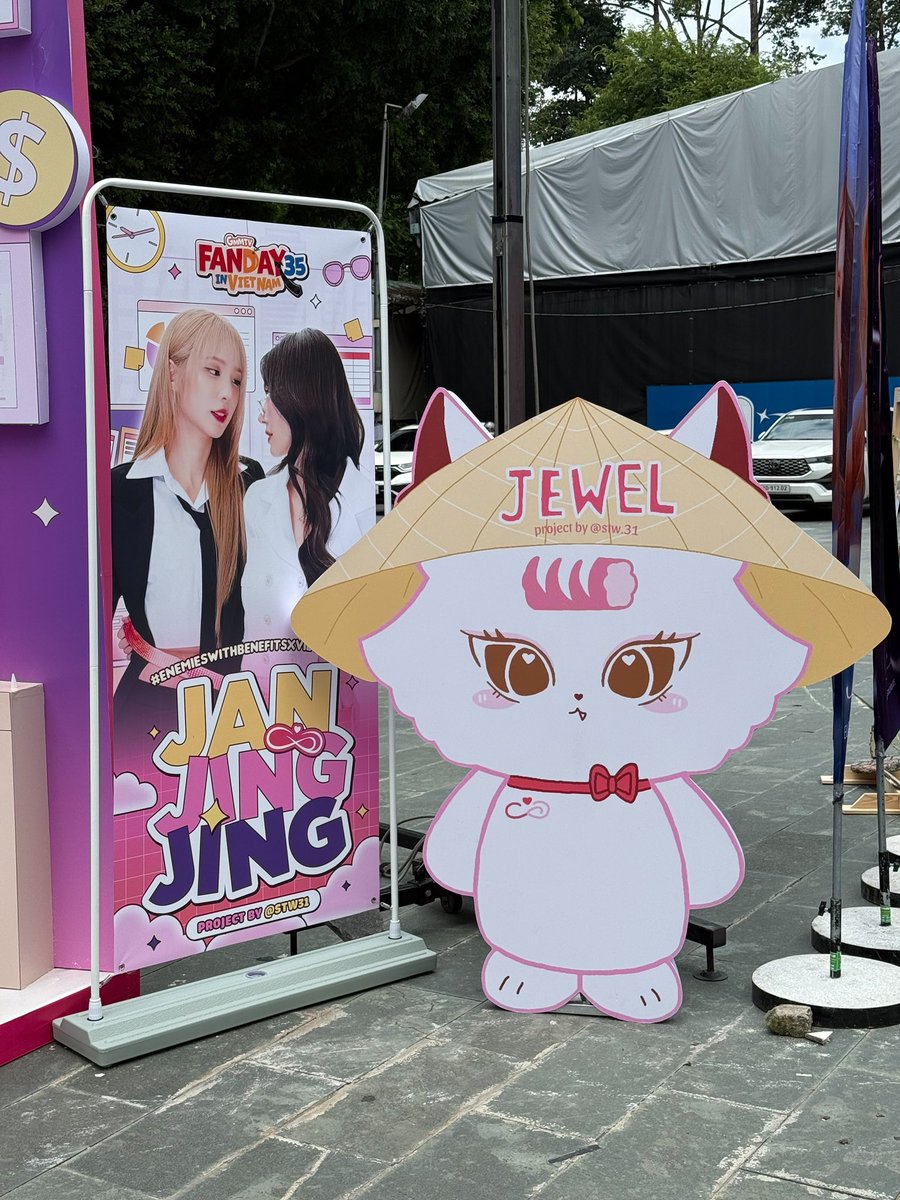 janhaefanpage's tweet photo. โปรเจคของแฟนๆเวียดนามน่ารักทุกอันเลยย 💖🥺

#GMMTVFANDAY35 
#EnemiesWithBenefitsxVIETNAM
#JANJINGJING #JANHAE #JANIVERSE https://t.co/4dhjfc3k0o