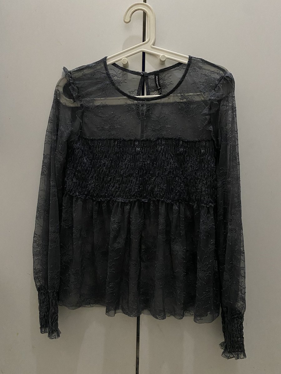 sha68810186's tweet photo. wts blouse stradivarius 70k
size M (ld 90-100 pj 60cm)
✅ bisa shopee + admin 24% atau split pay co ongkir 1k aja https://t.co/GCCki2imvj