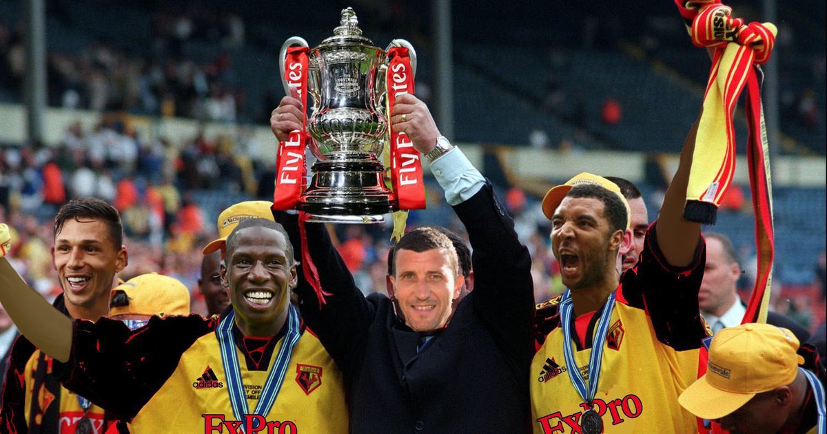 RobertoHollis9's tweet photo. #WatfordFC #EmiratesFACup #Hornets 

When are getting our 2019 bus parade then?  🏆🟡⚫️🔴 https://t.co/LqpThjfQmq
