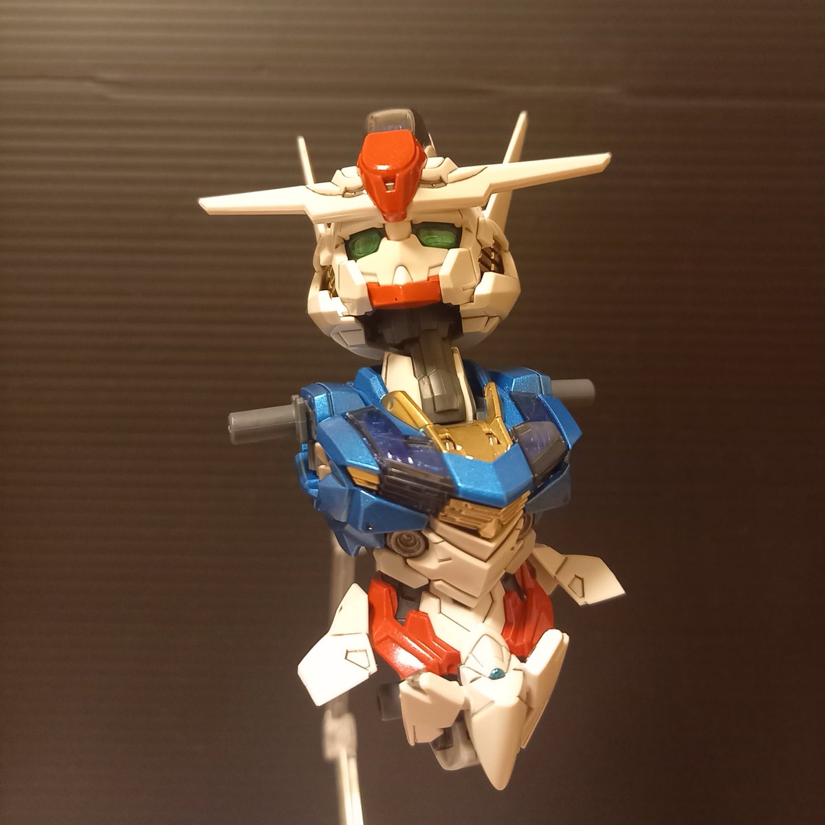 elfinvanpelt's tweet photo. MGSDエアリアルの進捗です。

外から見えるとこ以外でも、モールドが沢山入ってるので、つい墨入れしてしまい、なかなか進みません。。

#ガンプラ製作中 https://t.co/sNw0nf9pZ9