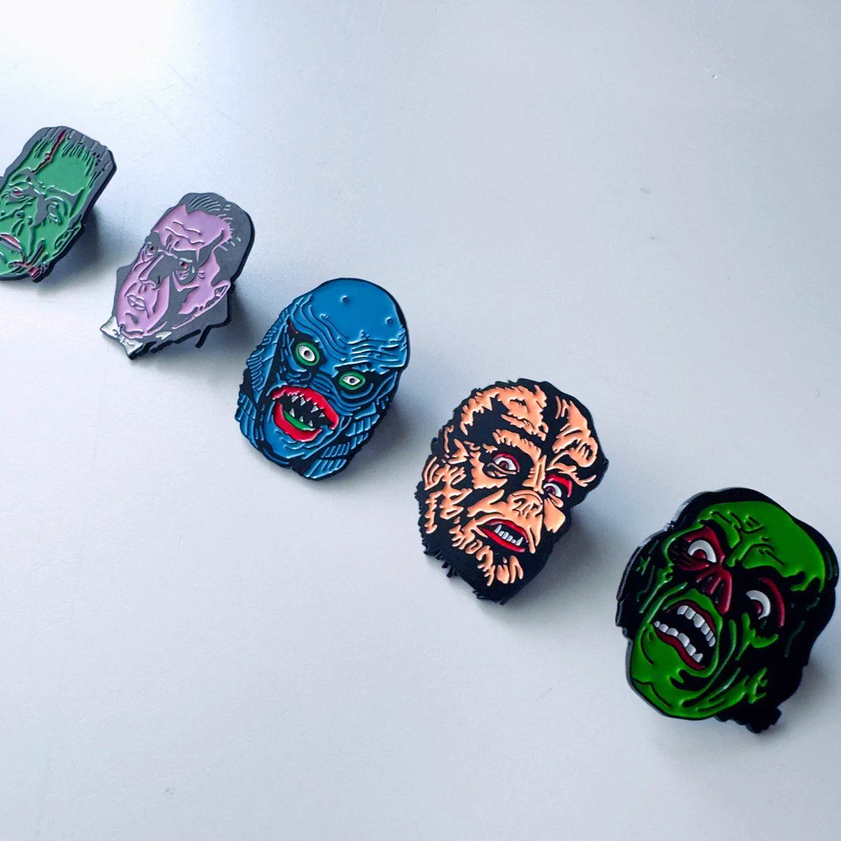 ビンテージリプロ モンスター 缶バッジ ピン バッジ フランケン ドラキュラ はちみせ｜83 on X: 