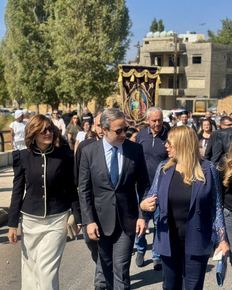 michelmoawad's tweet photo. مشاركاً في افتتاح كنيسة القديسة رفقا وتكريس مذبحها في قلب إهدن، حيث شُيّدت تخليداً لذكرى المحامي الأستاذ توفيق معوض.🕊️

رحل الأستاذ توفيق، لكنّ أثره باقٍ في عائلته ومحبّيه، وفي كلّ مكان يحمل اسمه وذكراه.

أستاذ توفيق, الله يرحمك🙏 https://t.co/tVdGWEykY8