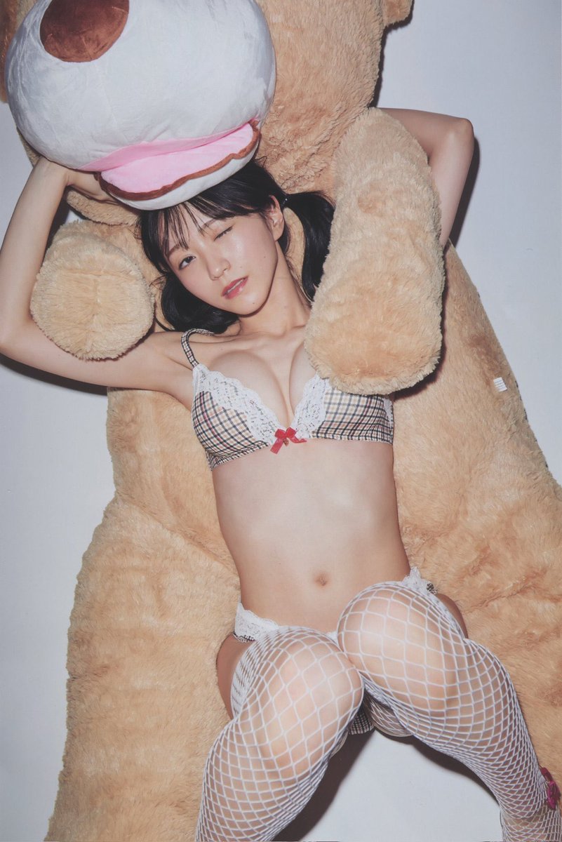 tttmmm592t2's tweet photo. 今グループがめっちゃ売れてるから脱がないんだろうな、、水着見たい💕︎また脱いでくれることに期待している💕︎💕︎

#野口衣織 https://t.co/d2K5DpDBVW