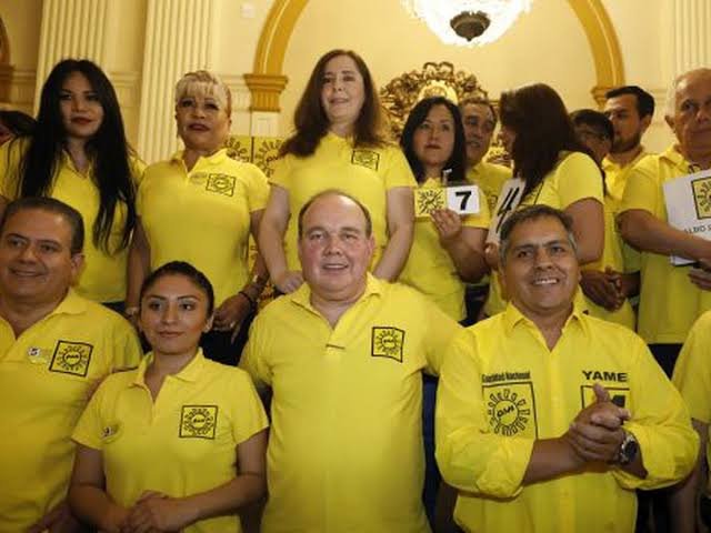 punkzic's tweet photo. La proyección es un mecanismo de defensa mediante el cual una persona atribuye sus propios sentimientos, defectos, impulsos o deseos inaceptables a otra persona. https://t.co/W8L45OHYMq