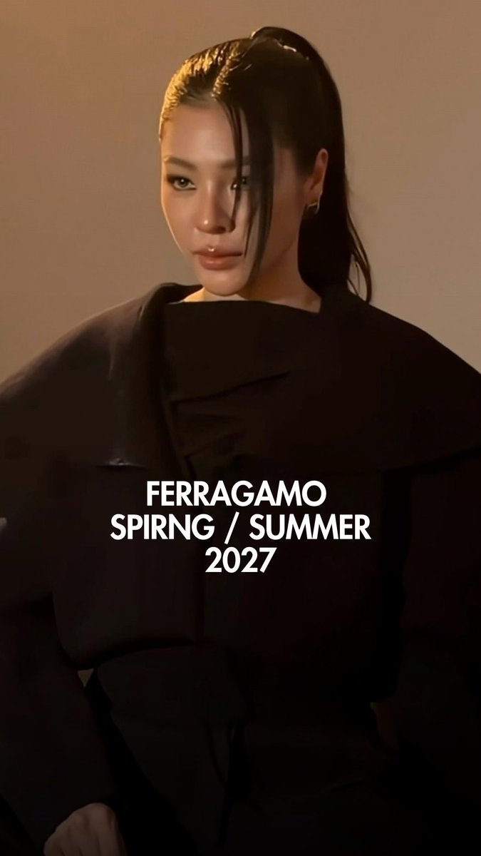 luxemattersth's tweet photo. ‘ฝ้าย พีรญา’ พร้อมด้วย Johnny Huang,NANA และ Ruby Lin เข้าร่วมชมโชว์ Ferragamo Spring / Summer 2027

#FayePeraya
#Ferragamo
#FerragamoSS27
#LUXEMATTERS
#LUXEMATTERSTHAILAND 

https://t.co/joCafsjJua https://t.co/F0JQSnKXQf