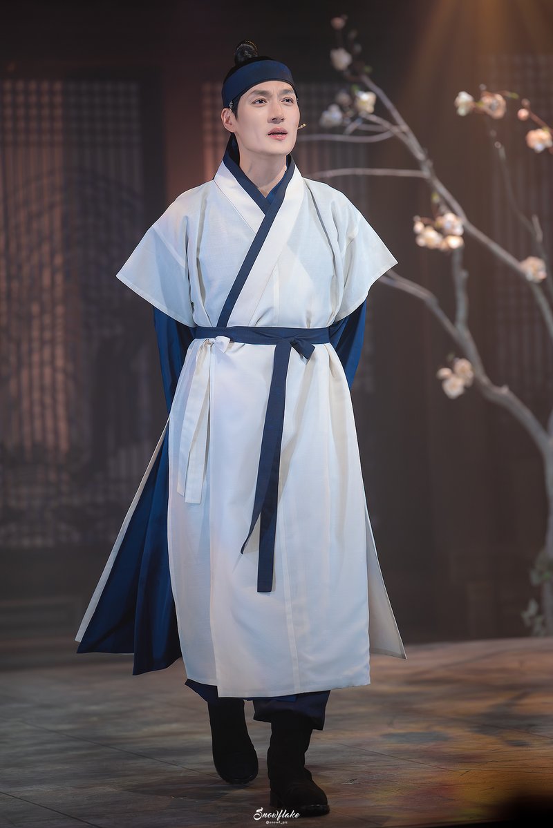 snowf_pic's tweet photo. 260923 난세 스페셜 커튼콜 <十一. 가을이지만 봄이구나>- '조풍래' 정도전 https://t.co/m34G5Cu2iR