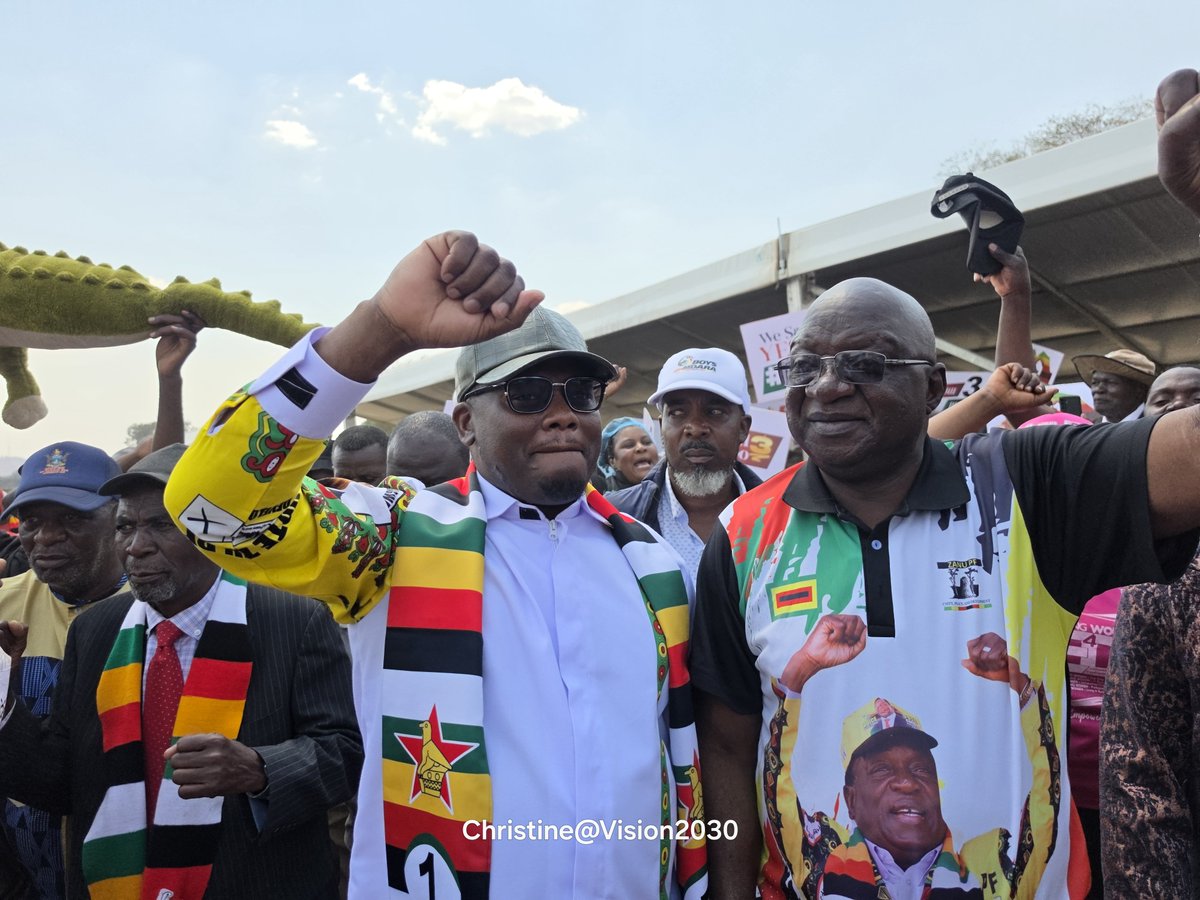 chrissy10charu's tweet photo. ZANU PF Secretary for the War Veterans League, Cde Douglas Mahiya, handed over a solar-powered borehole and a Borehole Drilling rig to the Provincial War Veterans League in the province. 

Makorokoto kuvarwi verusununguko varangarirwa 👏 https://t.co/2wLNoSpU2P