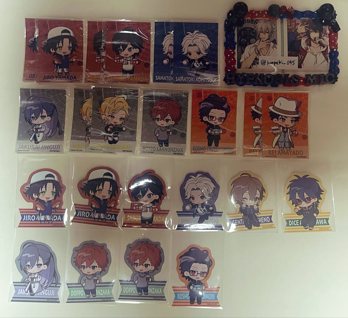 konpeki_045's tweet photo. 【交換】ヒプマイ ヒプムビ ヒプノシスマイク コスモワールド アクスタ コースター トレカ しおり ステッカー 特典 アクキー

譲
一郎 二郎 三郎 ☆左馬刻 ☆銃兎 乱数 幻太郎 帝統 寂雷 一二三 ☆独歩 ☆簓 盧笙 零

求
アクキー ★銃兎 獄 ★簓
コースター ★左馬刻 ★空却 十四 ★簓 盧笙
⬇️ https://t.co/yQcdGmtp87