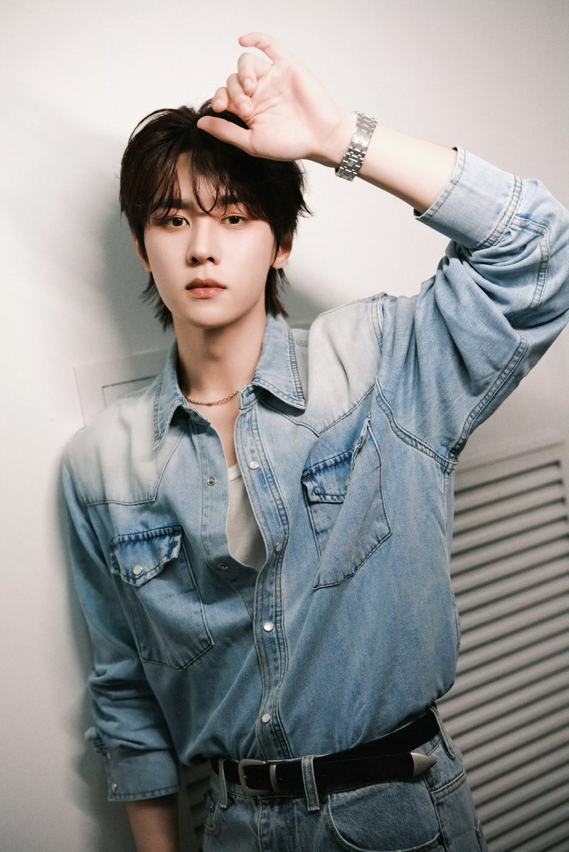 xiaojun_xdj's tweet photo. Kun studio Weibo update https://t.co/brn2Let0R5