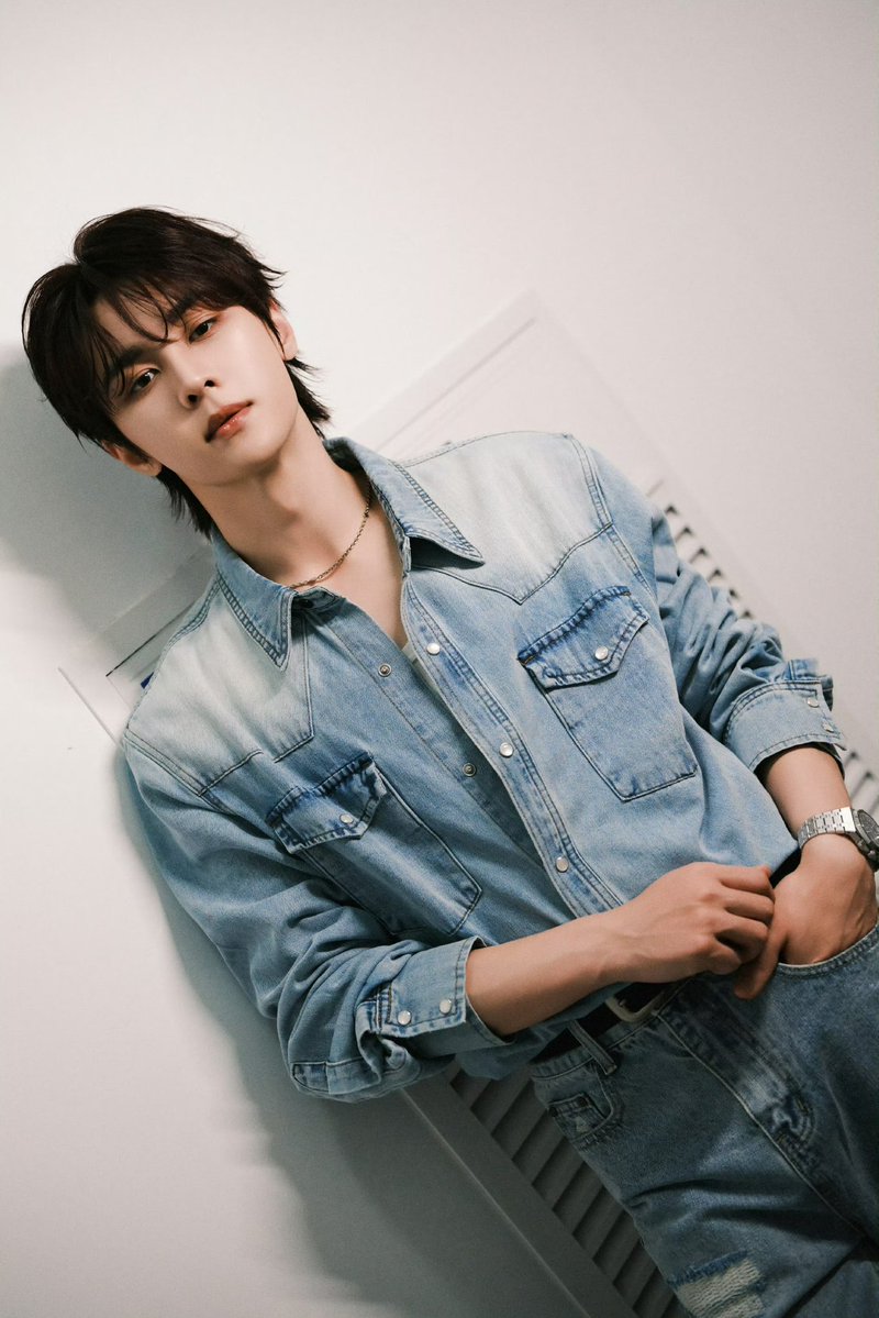xiaojun_xdj's tweet photo. Kun studio Weibo update https://t.co/brn2Let0R5