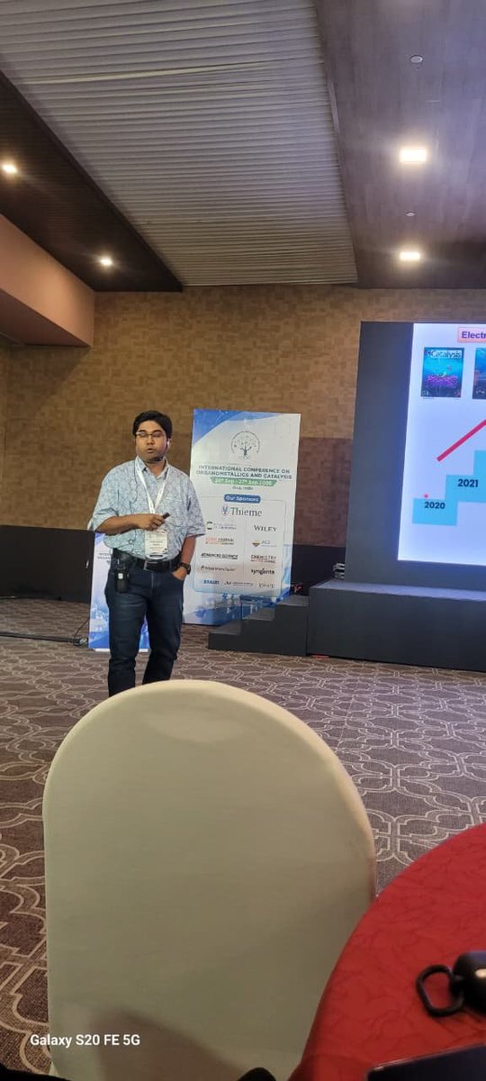 icoc_2026's tweet photo. 🎤🔬 Ideas, insights, and exciting chemistry! Prof. Uttam Kumar Ghorai @MMPLab_Belur is presenting an engaging Invited Lecture at #ICOCIV2026, offering fascinating perspectives and new scientific insights. ✨ https://t.co/WQM3rEcloa
