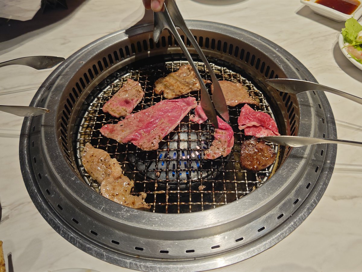 niconicodesuyo's tweet photo. 焼肉だ！ https://t.co/O37ovXnUUx