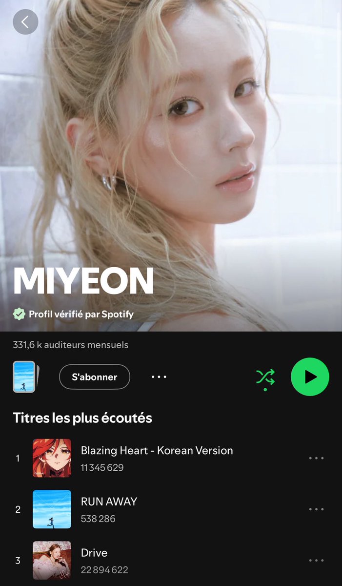 amouredenini's tweet photo. she has a solo music, maybe go stream it instead of using jisoo to make this nugu famous for 5 minutes ??? https://t.co/HsUh3q1CbJ