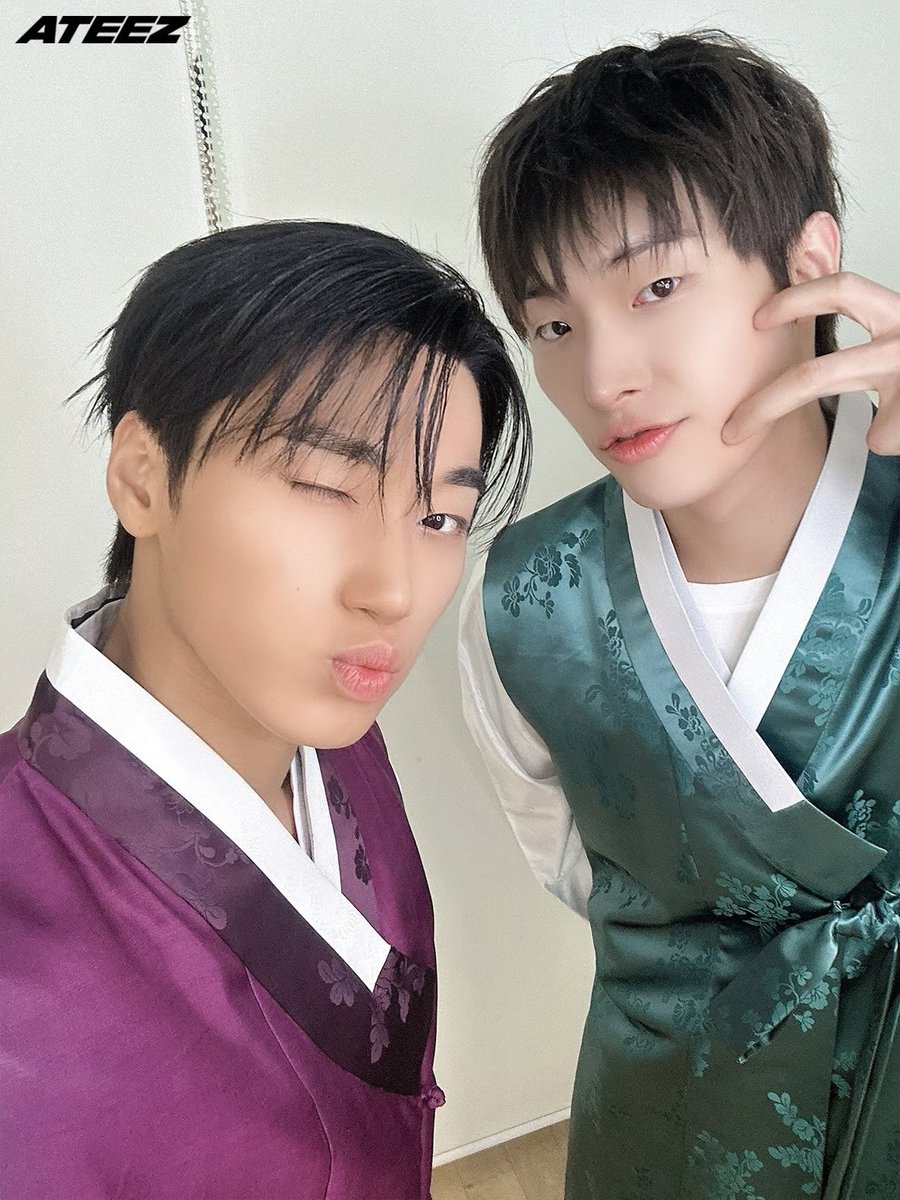 mngggi's tweet photo. pretty pretty mingi in his hanbok and cutie patooties sangi 🫳🏽 https://t.co/WiFe5amWi8