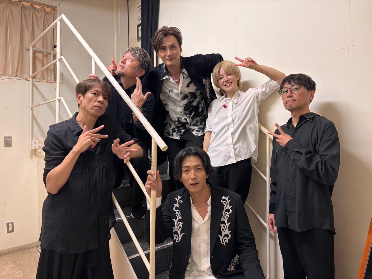 tooru_yoshida's tweet photo. 加藤和樹&amp;TheDrastics VS JOKER@広島クアトロ終了！大人だからね、エアーで来る人、前乗りする人、寝坊して遅れてくる人、いいねー自由で♪tourらしくなってきた😊ステージもそのまま自由自在に熱きLIVE！楽しかったー！ありがとうございました‼️

#加藤和樹20th https://t.co/A951I54EaR