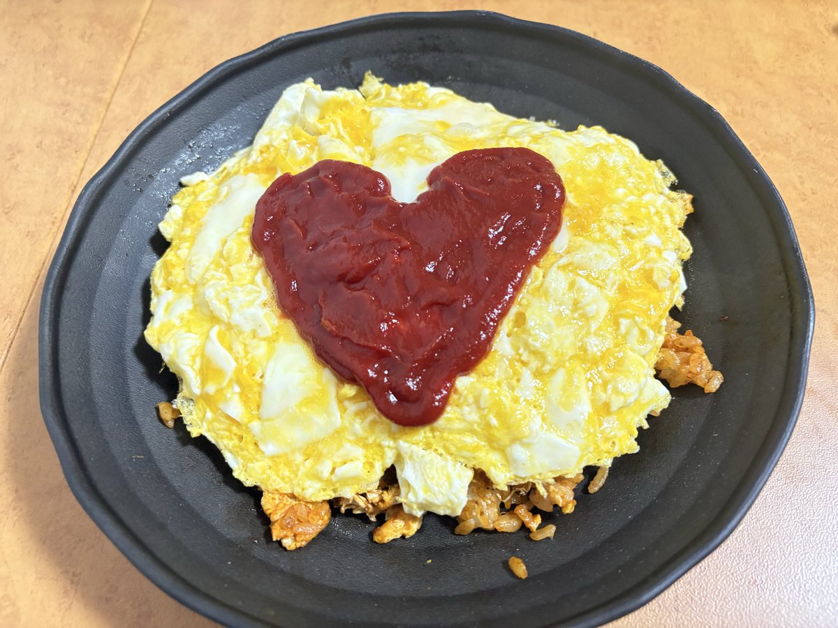 edendora10's tweet photo. ケチャップご飯にカレー粉入れたらバカ美味かった！ケチャップかけすぎ❤︎ https://t.co/LkUMfyrV5P