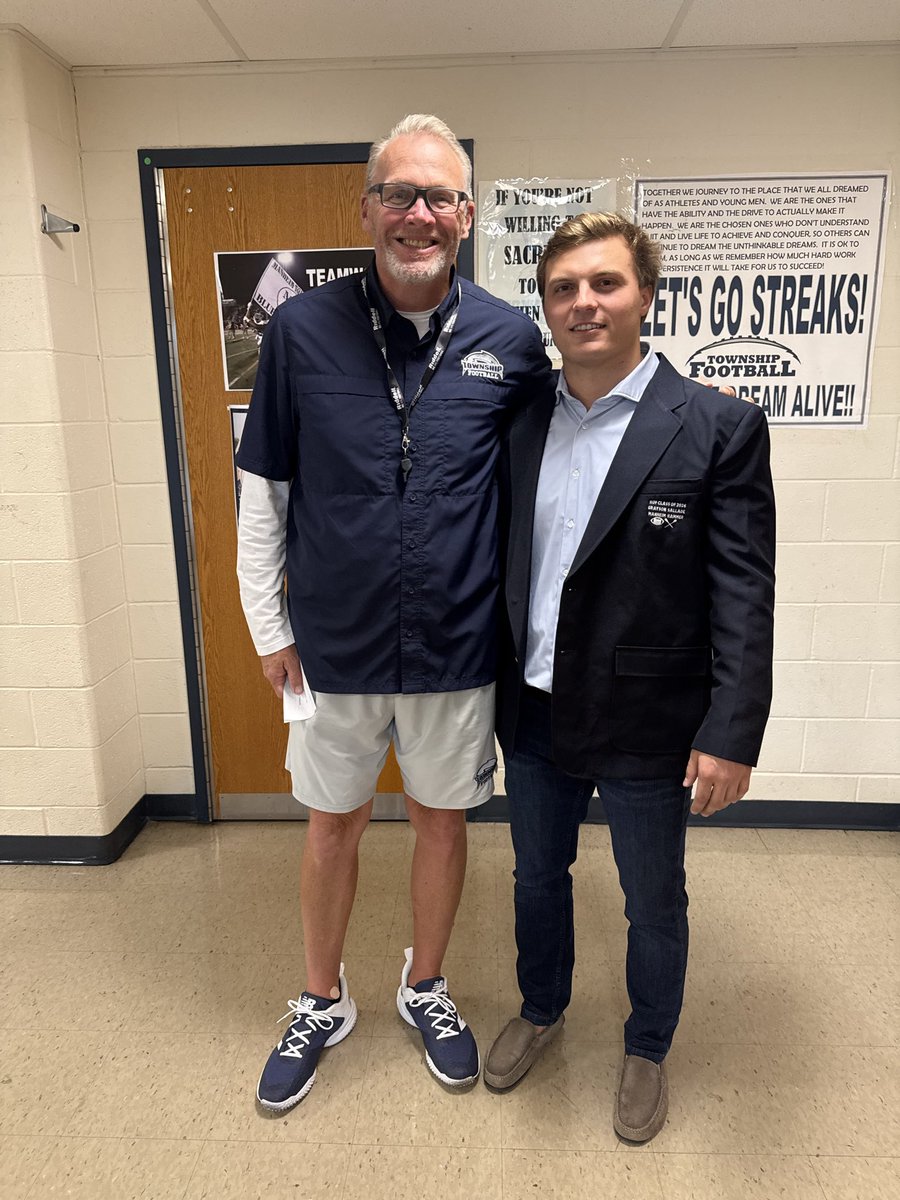 canes77's tweet photo. What a great night in Neffsville. Got to honor one of the best players in Township Football/Lax history with hall of fame honors-Grayson Sallade and we got the programs 500th win in school history 1945-2026. #GRIND @MTSD_ATHLETICS @MTStreaksFB @Grayson_Sallade https://t.co/UPkyn6Ywod