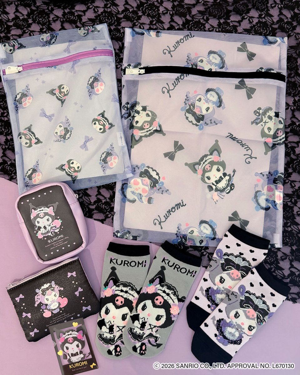 thankyoumart's tweet photo. 🖤10月2日(金)より店頭販売スタート📣🖤

「クロミ」がメイドに大変身🪄
最強すぎる組み合わせのアイテムが登場🎶❕

もちろん全部390円(税込429円)🏷️
お気に入りのアイテムを見つけてみてね⭐

🟣店頭販売：10月2日(金)～順次入荷
🟣WEB先行予約：好評受付中
https://t.co/zalVcnfd48 https://t.co/oSM59ImR1L