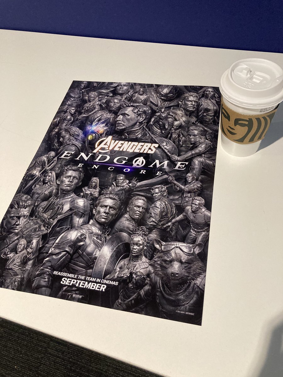 kabian_s's tweet photo. 特典がデカい。あっという間の3時間だった。
#アベンジャーズ
#エンドゲーム https://t.co/aSbbNoJKNe