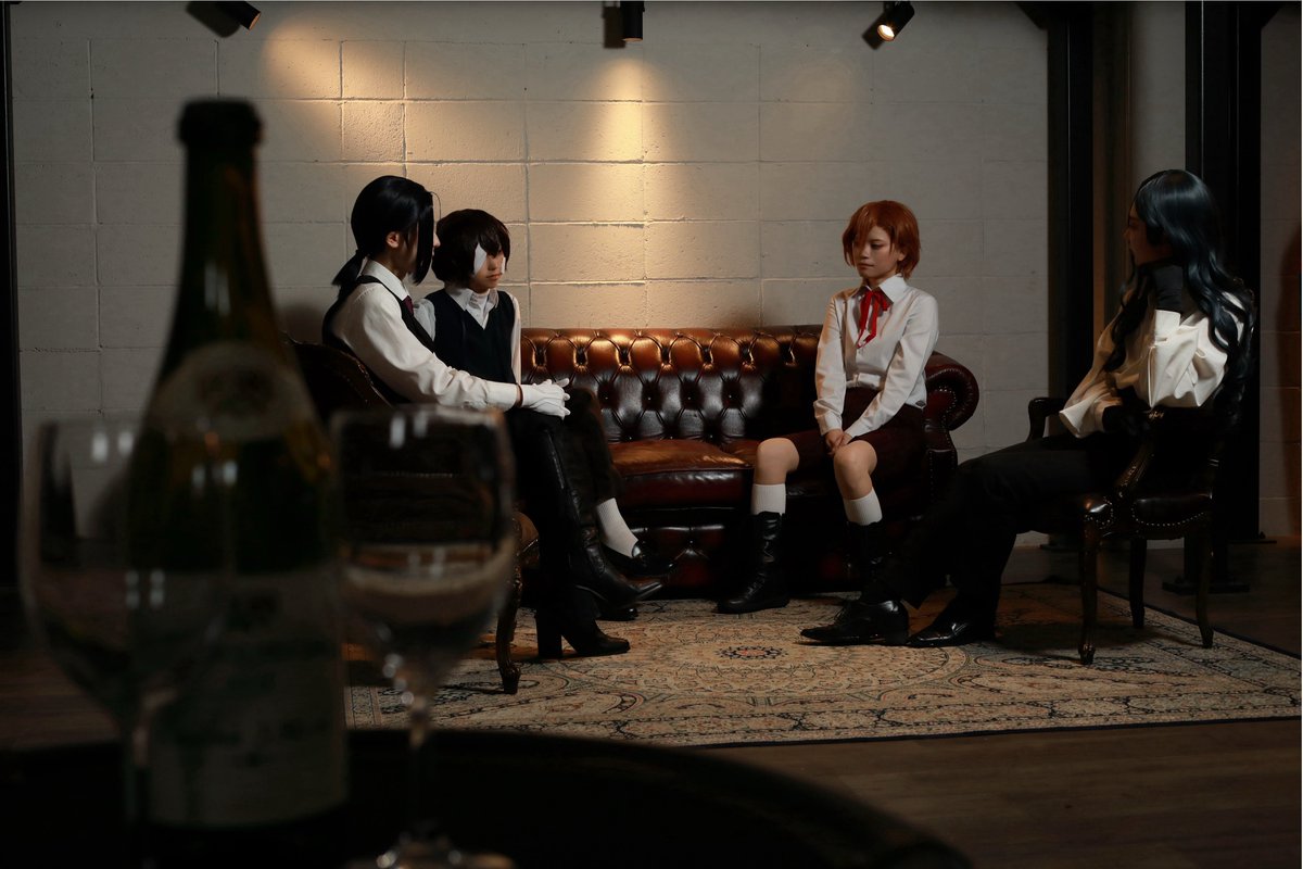 Alice_Yu3306's tweet photo. Cosplay_BSD

青の時代

photo：ヒデさん(@hide3photoWorld)
🎩：椿さん(@emma_js18)
🤕：KEIさん(@nemo_ask)
🥼：もあちゃん(@moineau4410)
🧣：有栖ゆうた https://t.co/dNe7tWyFDk