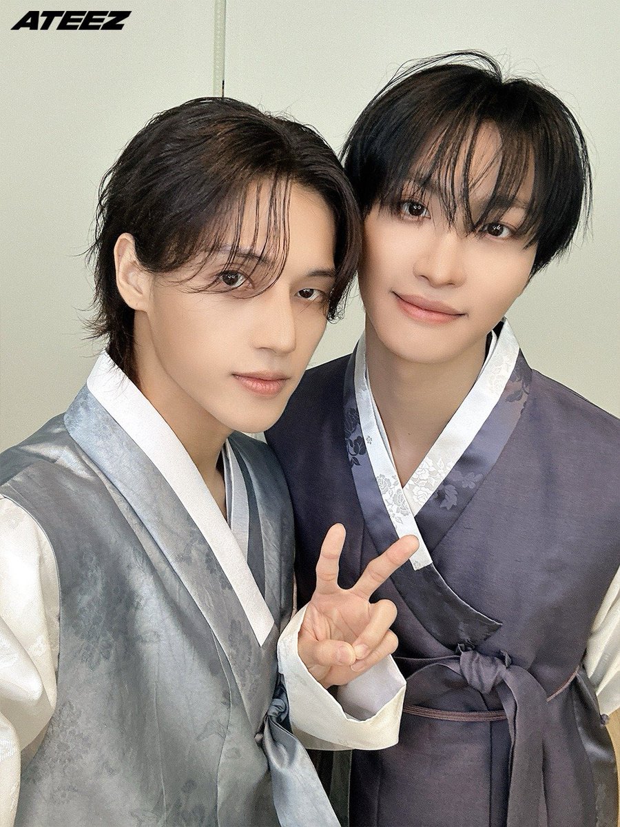 1024updates's tweet photo. [📷] 야 ATEEZ 추석 용돈 내놔

#ATEEZ #에이티즈 @ATEEZofficial https://t.co/l6wMjBGKyE