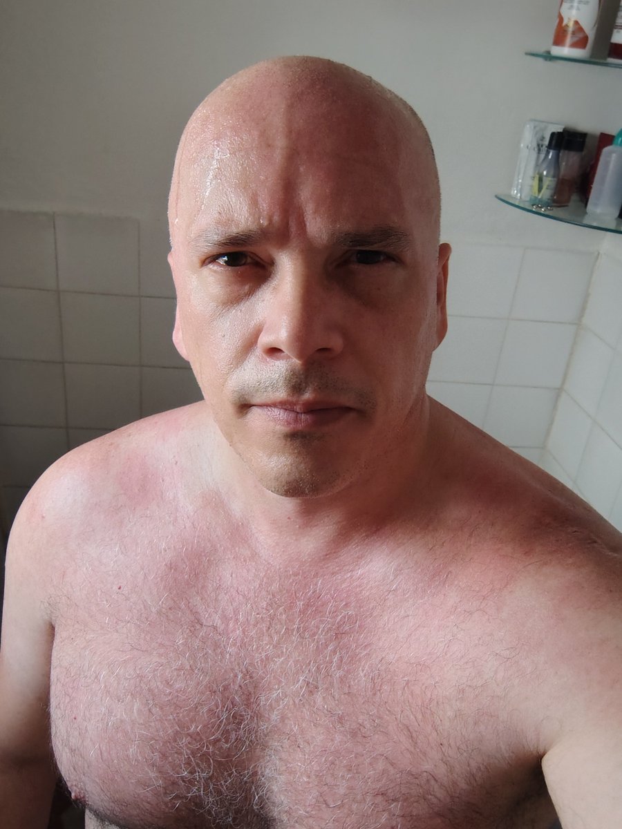 Amadeu_potiguar's tweet photo. Depois de um funcional massa.... Que o sábado venha produtivo! Ótimo dia! https://t.co/3jXJXtvur1