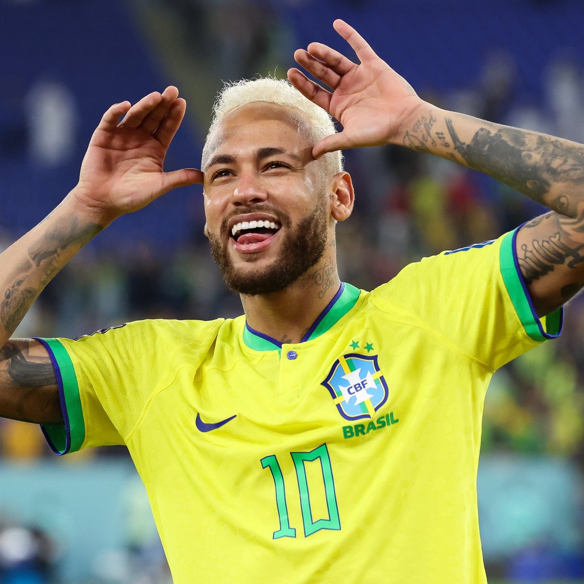 RazedCases's tweet photo. Neymar JR. has one of the craziest CS2 inventory's, worth over $180,000 and including a M4A4 Howl, AK Wild Lotus and an AWP Gungnir with a krakow gold HEN1 sticker ‼️ https://t.co/a8QN379Qyb