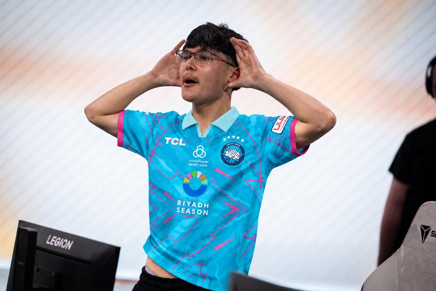 BringBackReaper's tweet photo. @RLEsports @diazrll__ ⏳
 🩵🩷🧠
@diazrll__  #TwistTheGame https://t.co/5DCDFlN44L