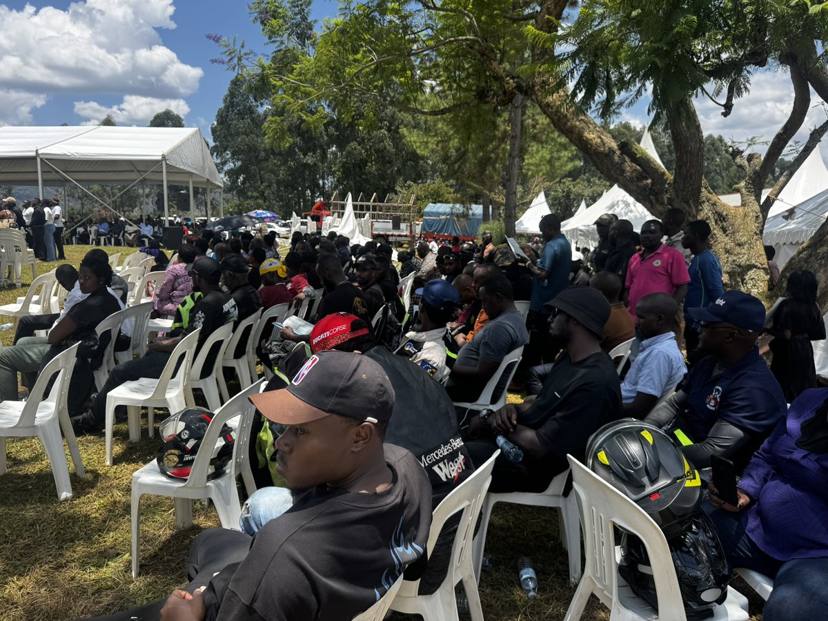 Comrade_Otoa's tweet photo. Today I joined over 100 biker comrades and hundreds of people from all over East Africa to pay tribute to our comrade Dr. Steven Asiimwe. A great guy with the heart for adventure. He accomplished so much in such a short time and did so many things many of us wish we even tried. 
The numbers of people who have shown up and shared about his accomplishments make me believe, if you do life right, one life is all you need. 
Rest in peace Comrade. Ride with the Angels. 🙏🏿