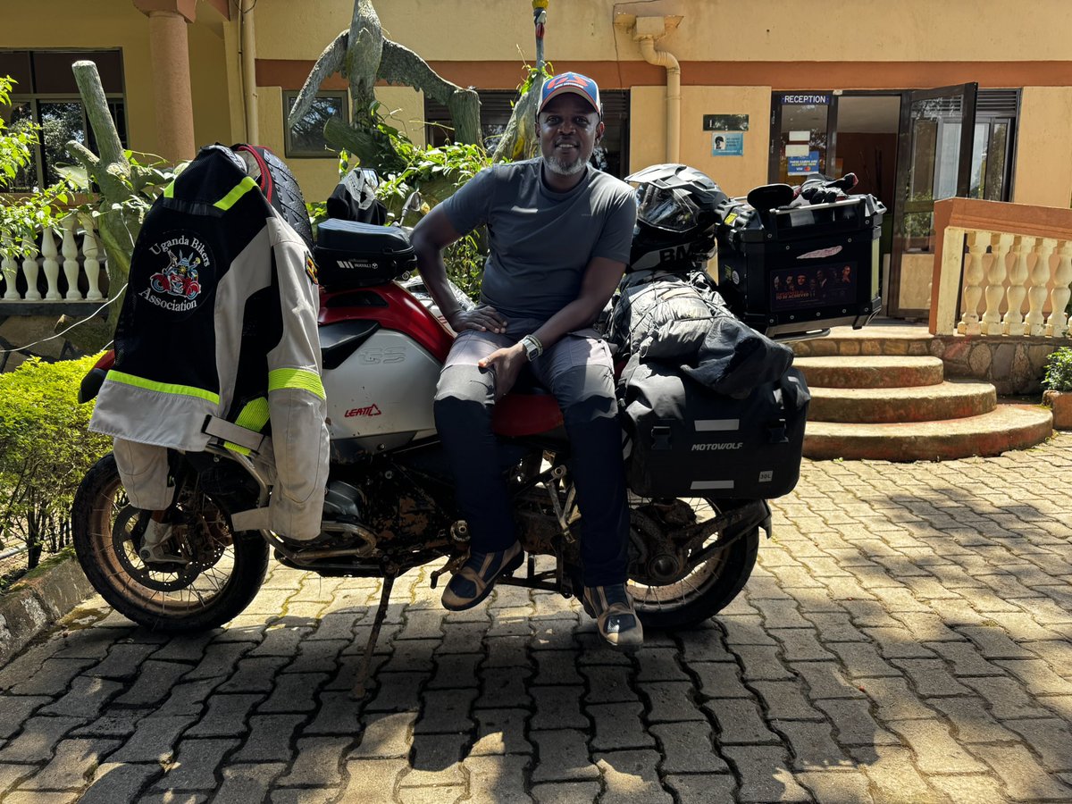 Comrade_Otoa's tweet photo. Today I joined over 100 biker comrades and hundreds of people from all over East Africa to pay tribute to our comrade Dr. Steven Asiimwe. A great guy with the heart for adventure. He accomplished so much in such a short time and did so many things many of us wish we even tried. 
The numbers of people who have shown up and shared about his accomplishments make me believe, if you do life right, one life is all you need. 
Rest in peace Comrade. Ride with the Angels. 🙏🏿