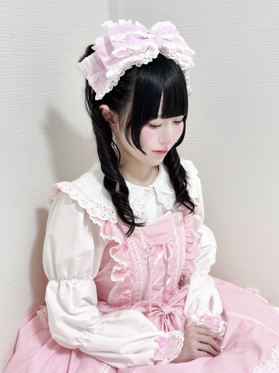 __maria__0_0's tweet photo. 🎀ヘアリボン🎀(受注)

中黒 620-7761
中桃 620-7793
中赤 620-7805

1,650円(税込) https://t.co/zLPJLIxPk6
