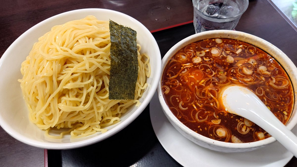 mattarinotetsu's tweet photo. 今日は4連休初日なのでガッツリつけ麺
しかし帰るために車に乗ったらドラレコのSDカードを確認してくださいのエラーが…
SDカードを外してPCに繋げても反応無し…
SDカードが逝きました…
1年ちょっとだからまぁ寿命か…
幸い安い時に買い溜めしておいたから良いけど…今高いなぁ😅 https://t.co/RytpxI55Uc