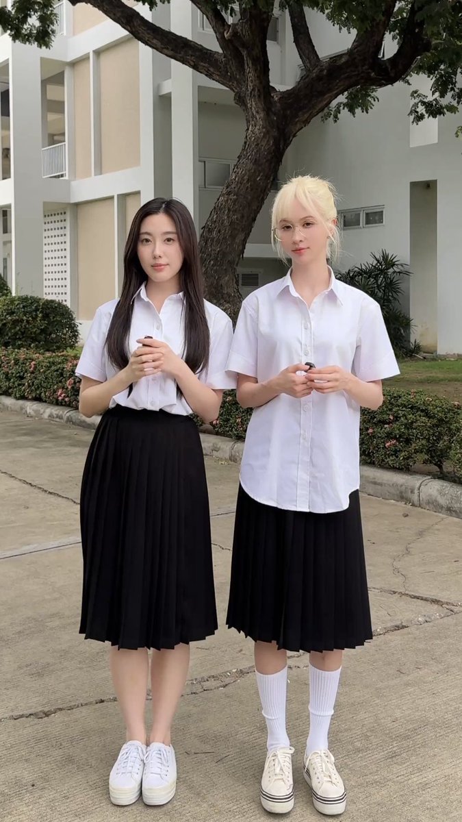 never4eve_r's tweet photo. เคมีปีศาจ แค่ยืนข้างกันก็เขินจะตายละ https://t.co/hgVzzQkv1w