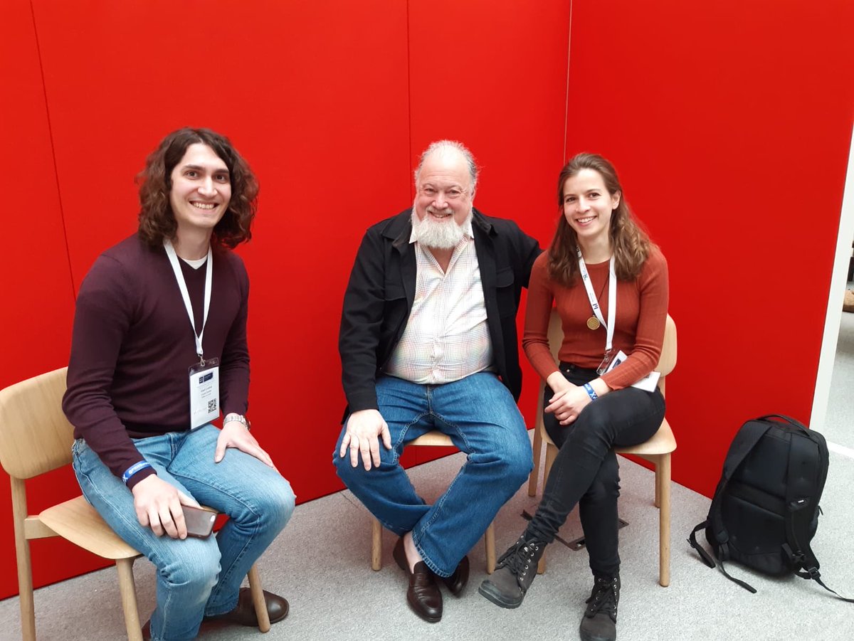 Vladcostea's tweet photo. Found this 2018 picture of me and @chaumdotcom 

I was truly starstruck, pretty sure @InbarPreiss was too https://t.co/JLNd665pwk