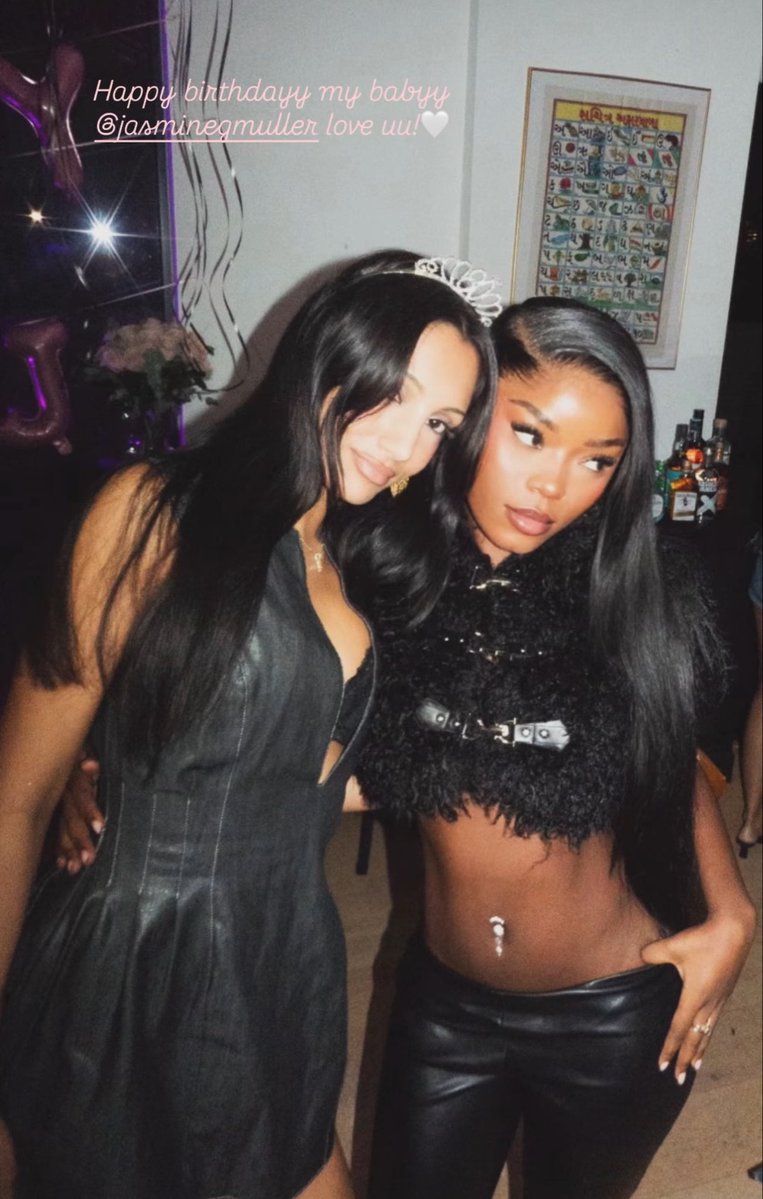 guiltymanu's tweet photo. angie was there too 🥹 my girlsss https://t.co/2zUWnY1av3