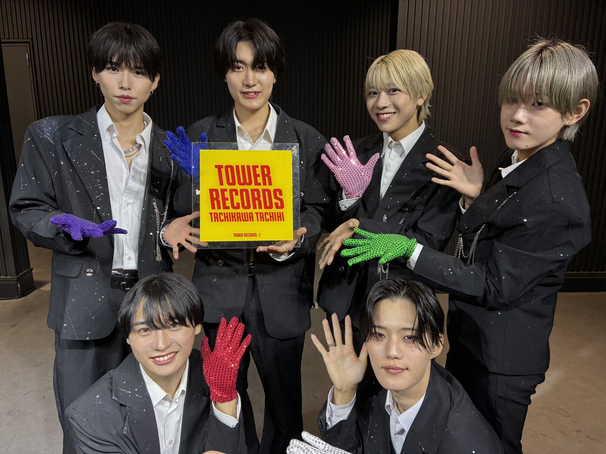 TOWER_Tachi2's tweet photo. 【#SevenDeuce #LandScape #UNCOEUR】

本日は、Seven Deuce &amp; LandScape &amp; UNCOEURフリーライブにお越しいただきありがとうございました🎪

3組合同の激アツライブinタチタチ✨
大雨に負けないくらい迫力あるステージで大盛り上がりでした🪩

またタチタチでお待ちしております🤝🏻

#タチタチイベント https://t.co/lHTFPCI7kf