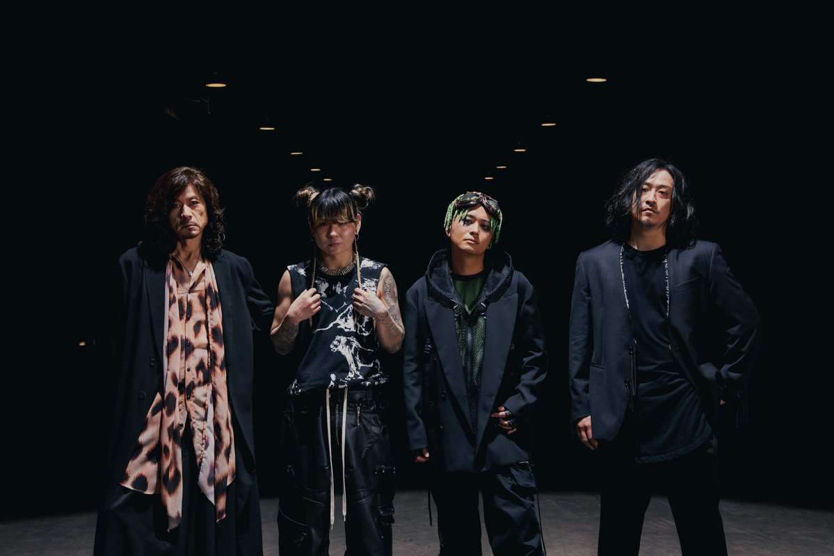 perfectlives_jp's tweet photo. Madman?

10.1 DIGITAL RELEASE

Music Video
TONIGHT 21:00
https://t.co/SuVwk6K9WU

MEMBERS

Guitar：星野英彦（BUCK∞TICK）
Drums：Tatsuya Amano（Crossfaith）
Synthesizer / Co-Producer：Kikuchi（Mop of Head、GANZ HASE)
Bass / Vocal：上杉研太（SUPER BEAVER） https://t.co/JPhHR6eQ7E