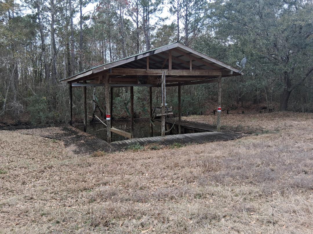 kennonhen's tweet photo. The Land Man Has This Waterfront Lot in Gautier with Boat Lift 

Brokered by Foundation First Real Estate 

Kennon " Land Man " Henderson 
251-402-0420 

Meri Walker
251490-7769

Bayou Oak Ct Gautier MS 39553
Priced at 64,000 https://t.co/oTdbBxRxqL