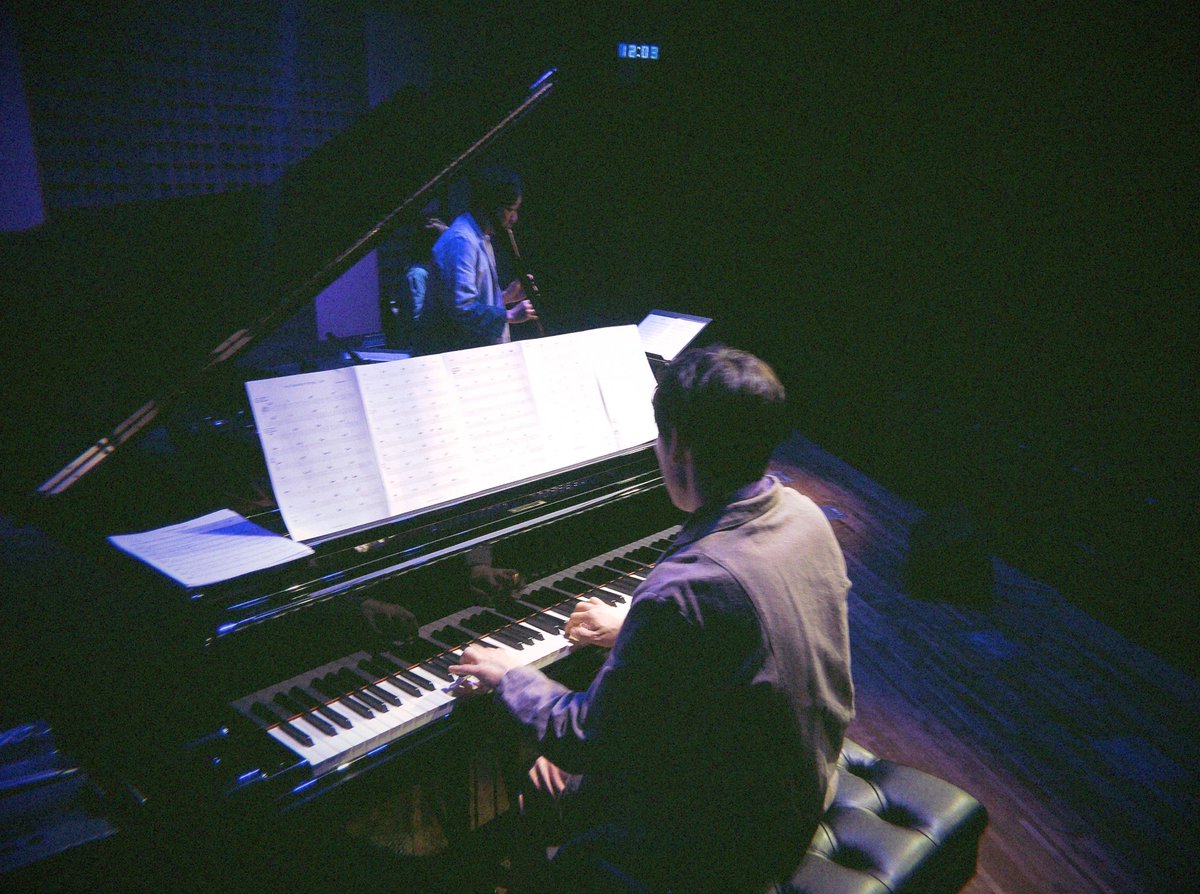 aonotoki2025's tweet photo. 「蒼ノトキ」満員御礼ありがとうございました。

会場の皆様と音楽を通してひとつになれたような時間を過ごすことができ、とても嬉しく思っています。
ユーリカブルー様をはじめ、関係者・スタッフの皆様もありがとうございました。

そして次回「蒼ノトキ」ライブは、
1/21(木)に決定✨詳細はコメ欄⏬ https://t.co/9RLdDvGzro