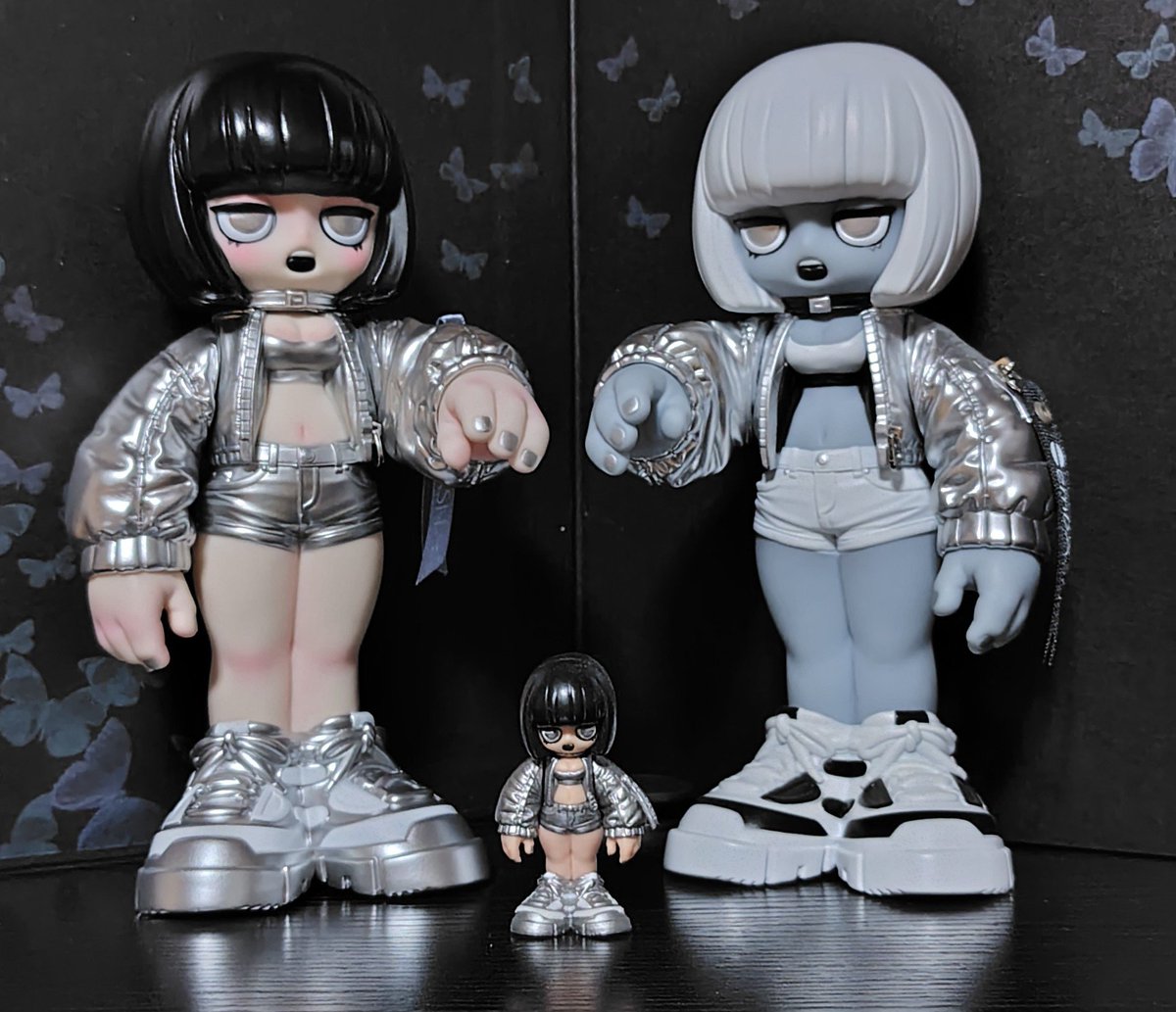 urokosuki794's tweet photo. emDASHさん(@emDASH_toy )より【MOVE·METAL】と【POMEKO】をお迎え。

このカラーも通常サイズになって欲しいと思ってました。シルバー&amp;ブラックがカッコ可愛い。スニダンとお揃いで良い感じ。シールも良い。

猫派ですがこのPOMEKOにはやられた。カワイイ。
おかげで、イベント後の後悔が和らいだ。 https://t.co/J9y9bDsmyM
