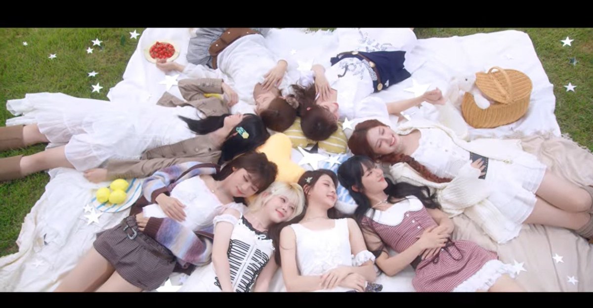 88newberry88's tweet photo. Let me just cry again... This reminds me of Curious Era 😭 https://t.co/FtJ3Z4VdMu